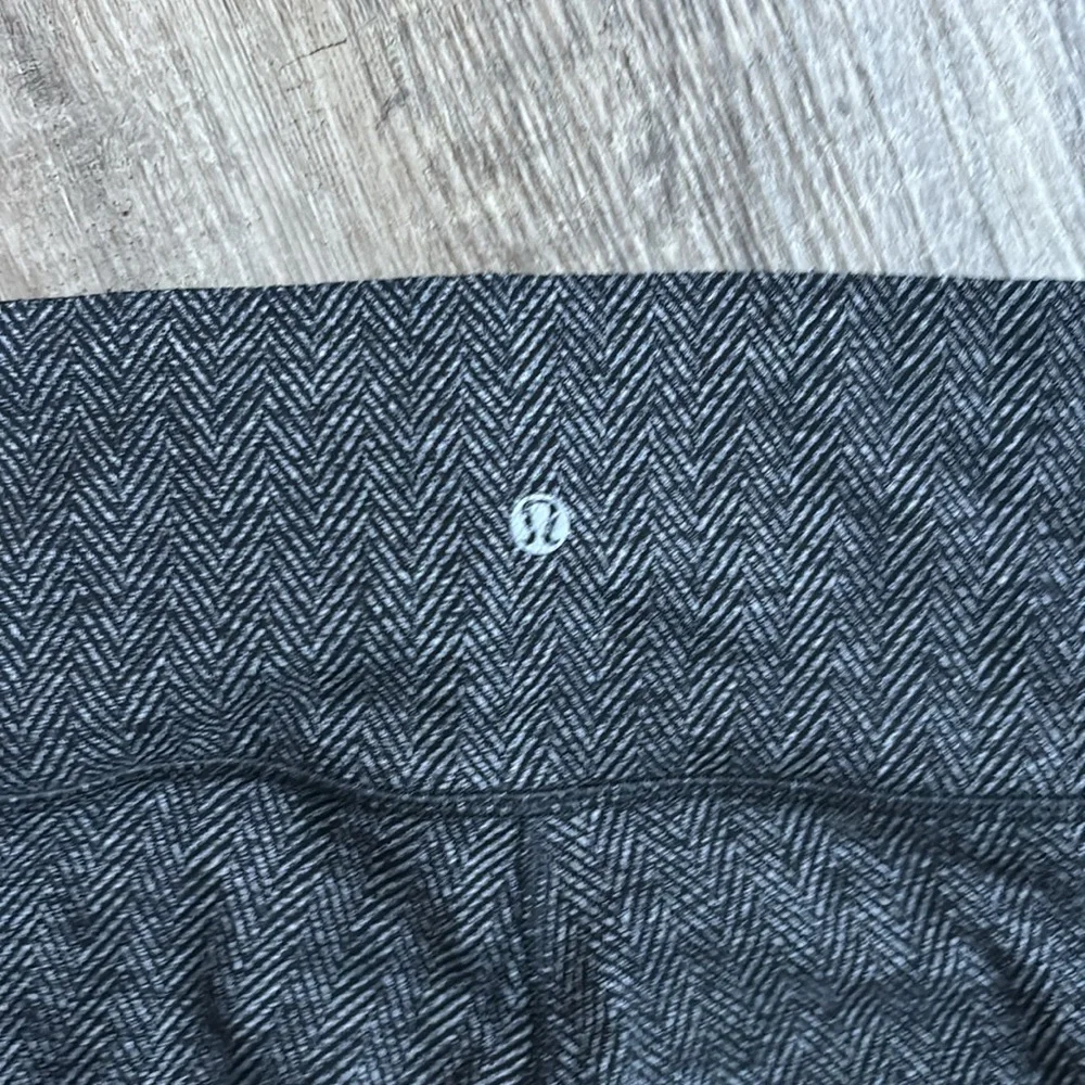 Lululemon leggings - Picture 2 of 4